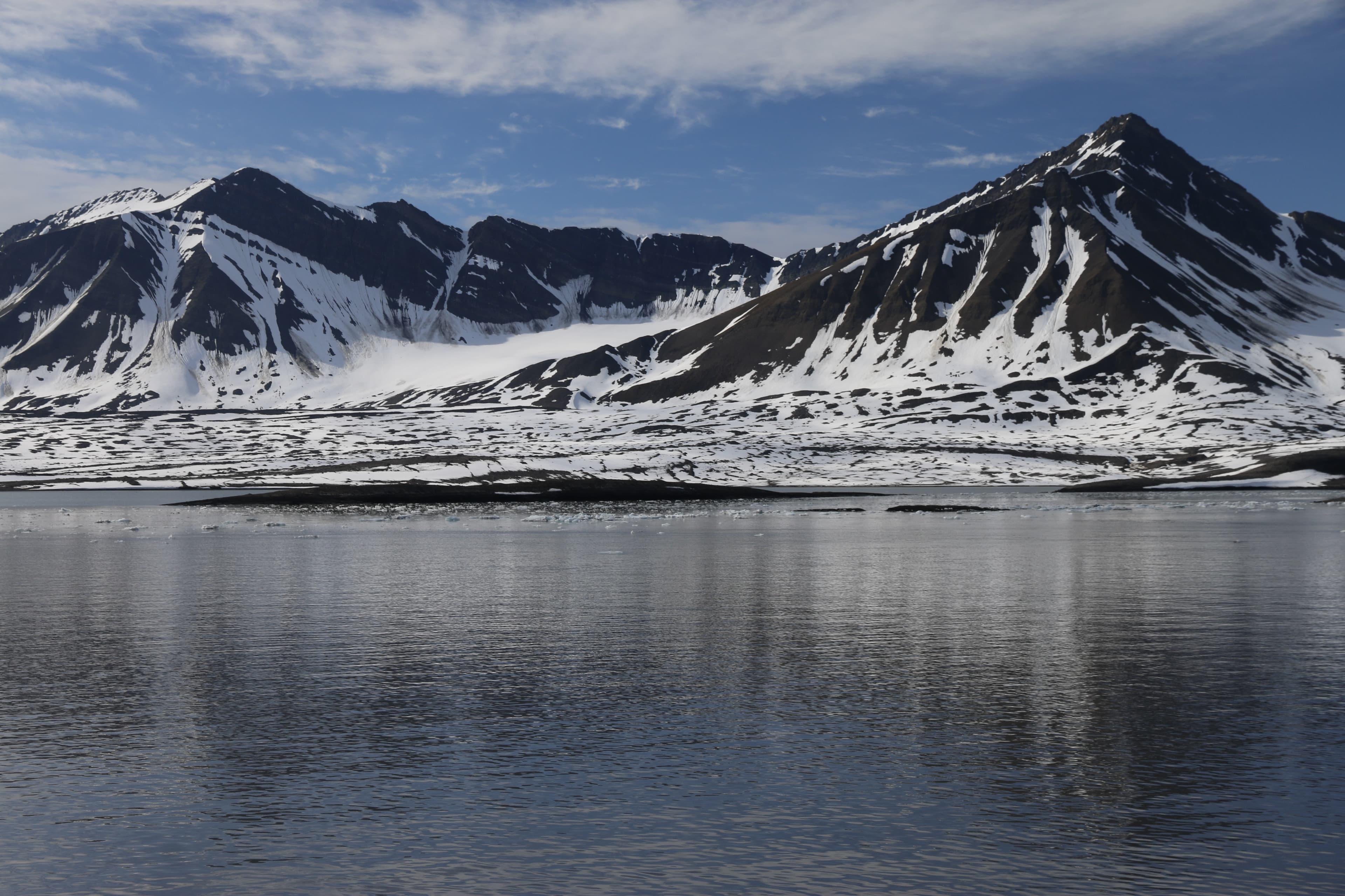 Spitsbergen: Realm of Ice & Wildlife