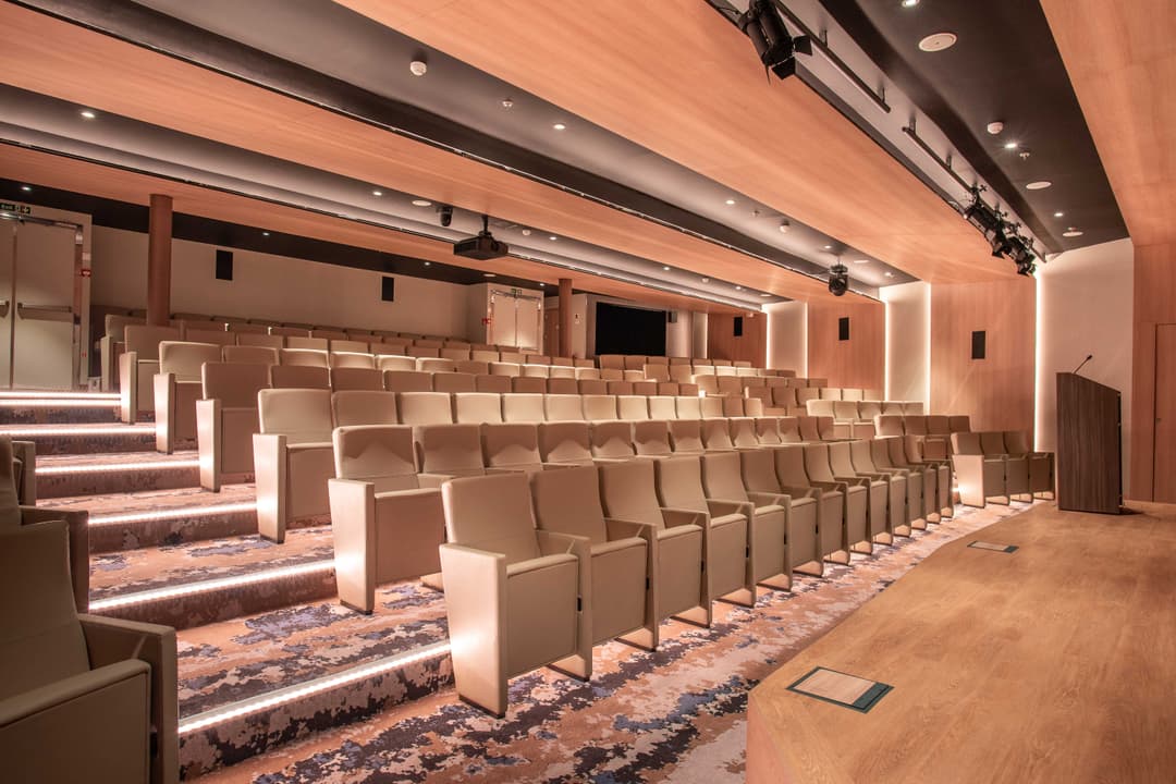 Quark Expeditions World Explorer Theater 1