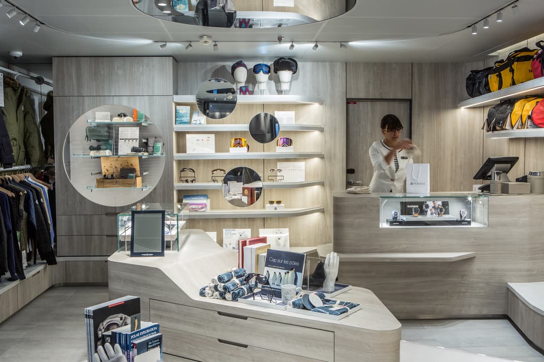 Le Commandant Charcot Boutique ©Ponant Gilles Trillard