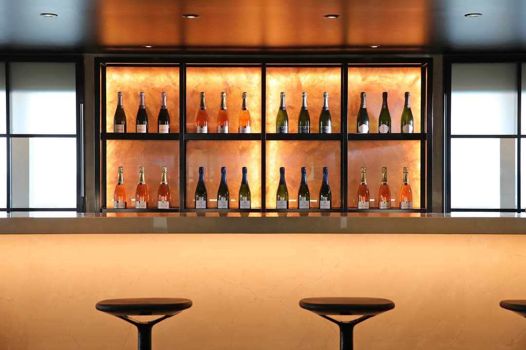 Scenic Eclipse Lumière Champagne Bar 1