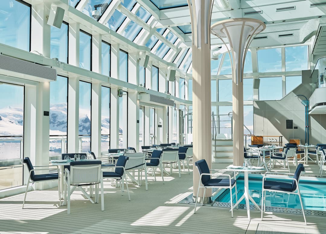 Silversea, Silver Endeavour Pool Deck