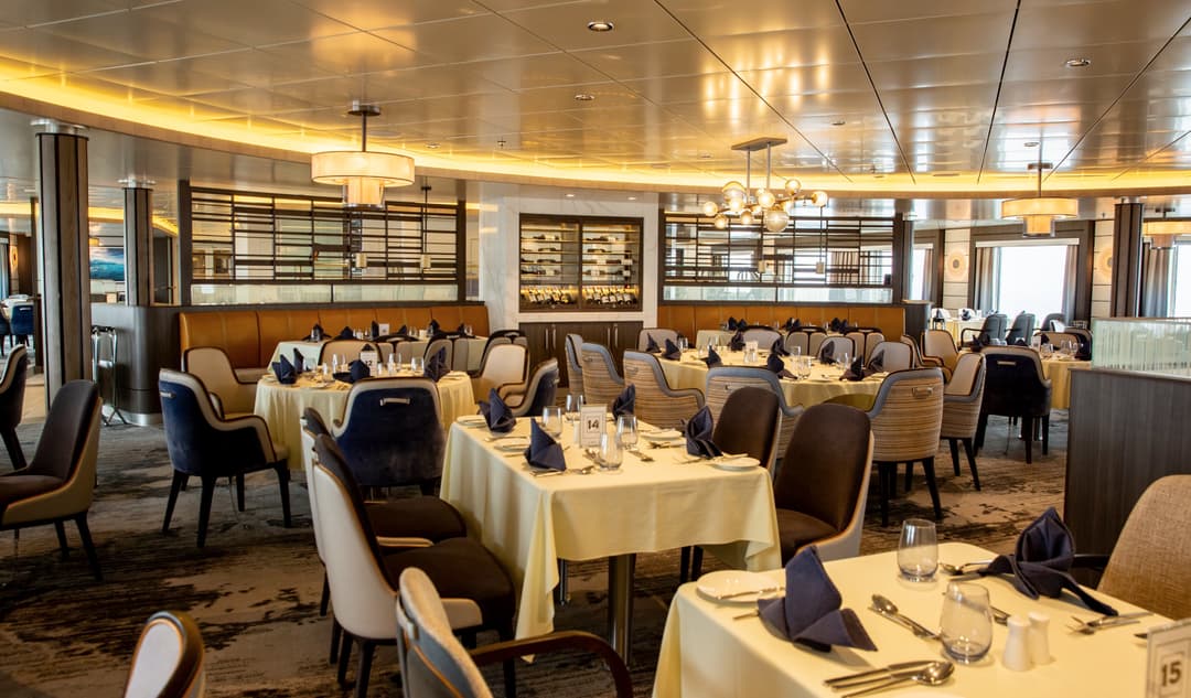 Ae Expeditions, Sylvia Earle, Gentoo Restaurant, Deck 5, Sylvia Earle, Pia Harboure 1