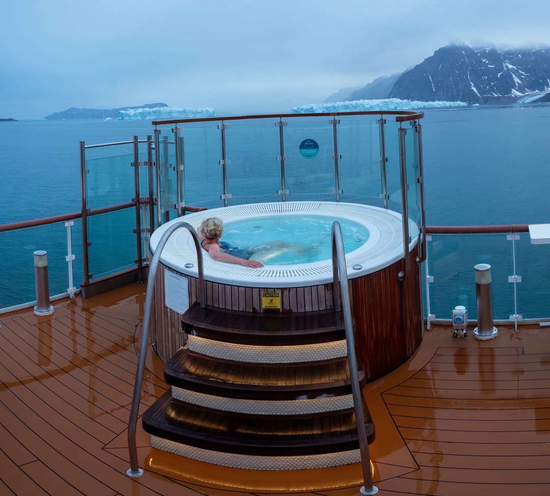 Ae Expeditions, Jacuzzi, The Greg Mortimer, Tyson Mayr