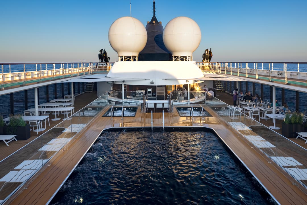 Atlas Ocean Voyages, World Navigator, Deck 8 0