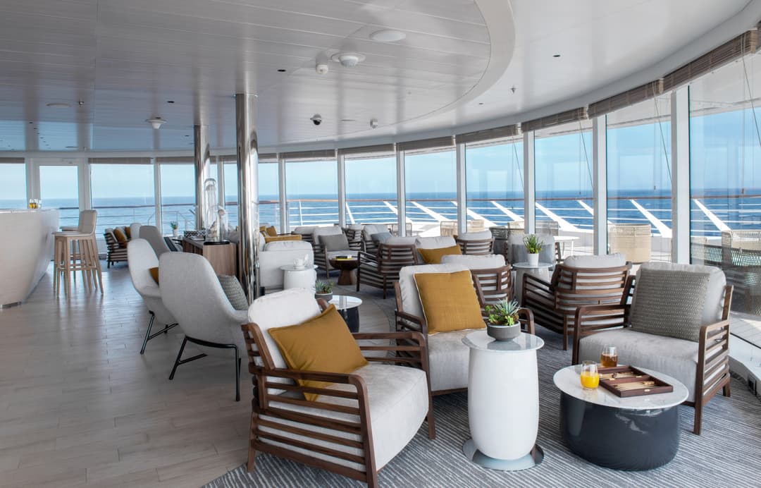 Ponant Le Bougainville Panoramic Lounge, ©Ponant Credit. Nicolas Matheus