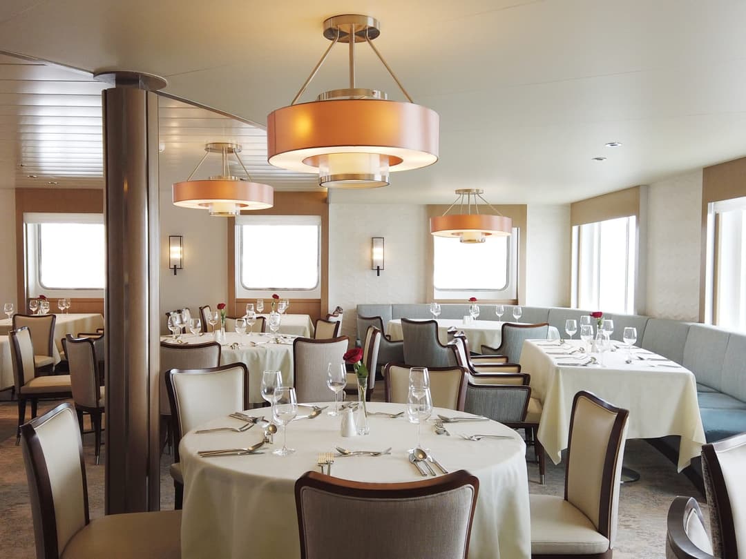 Ae Expeditions, Greg Mortimer, Dining Room