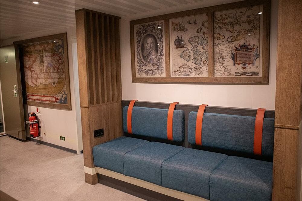Oceanwide Ortelius - Reception 2, © Alexandra den Dikken - Oceanwide Expeditions.jpg