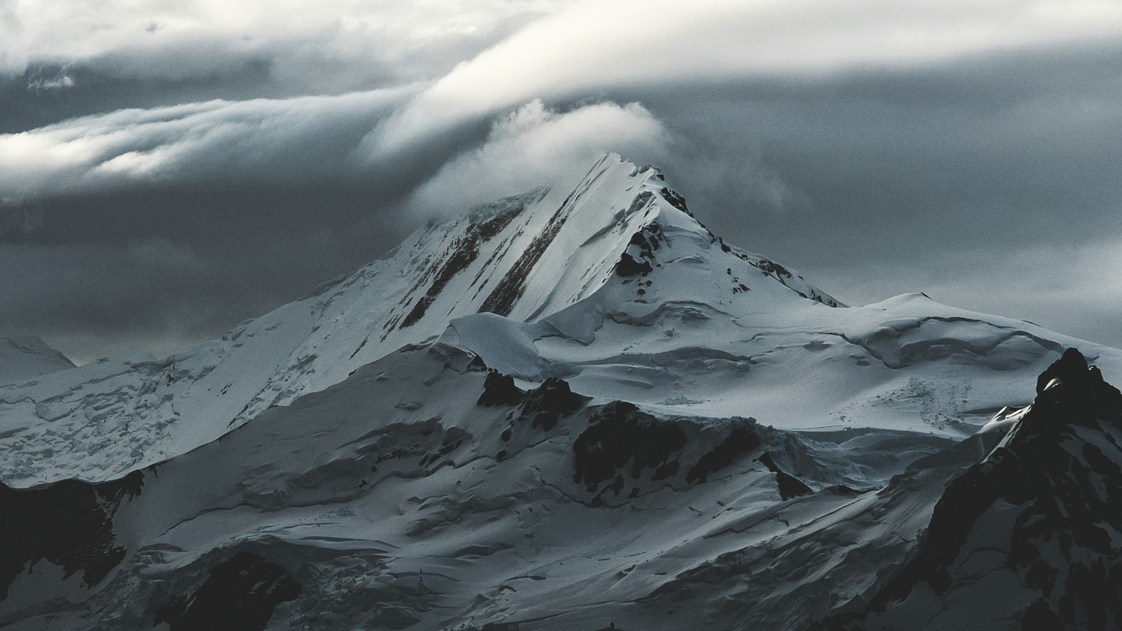 Iconic Antarctica – The Explorer’s Route