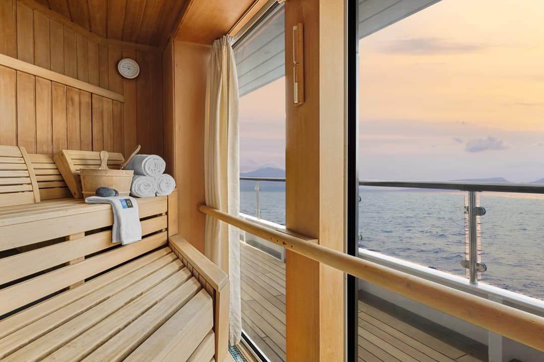 Ng Le Ng Orion Sauna ©Lindblad Expeditions Douglas Scaletta 0
