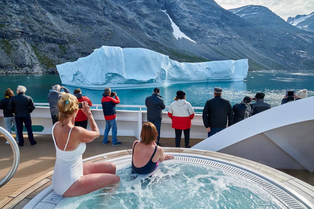 Seabourn Quest Whirlpool 2, Credit. Mike Louagie