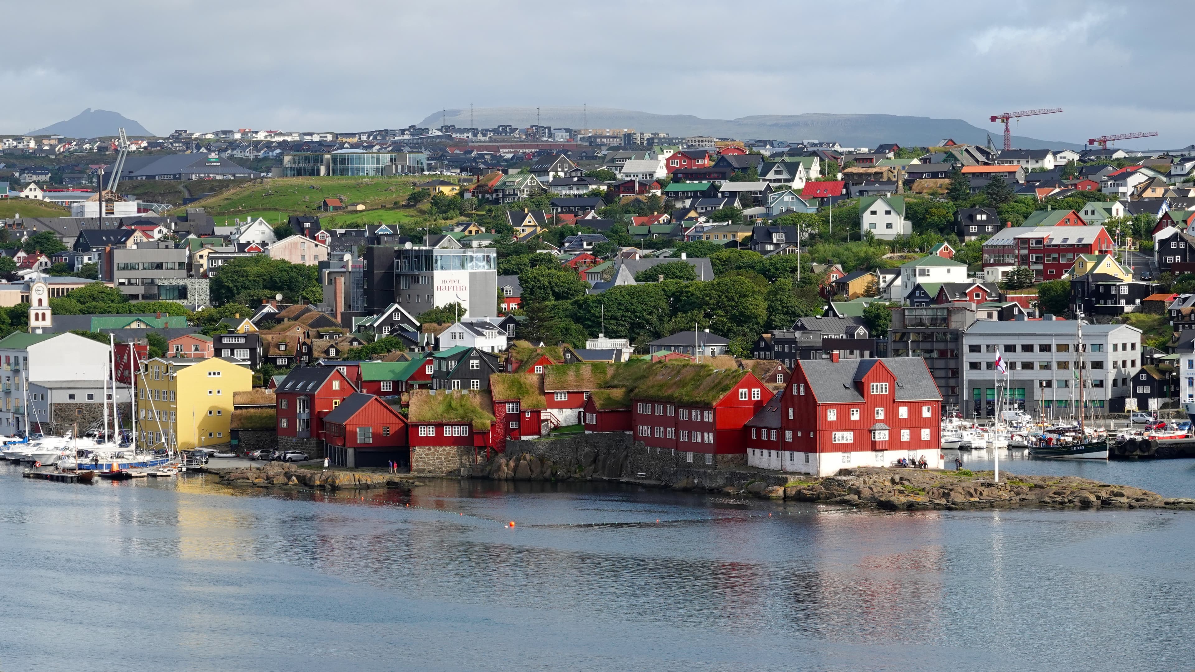 Spitsbergen, Iceland, Faroe Islands – Island Hopping in and around the Arctic (Southbound) | Overnight in Oslo