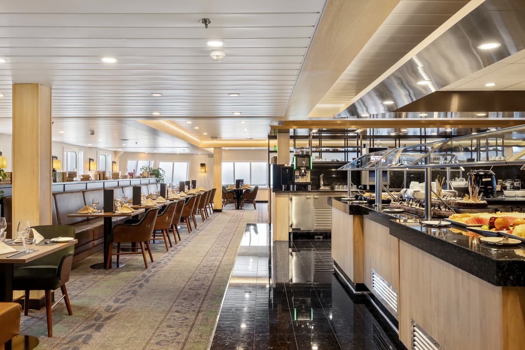 Hx Hurtigruten Expeditions, Ms Spitsbergen, Aune 4
