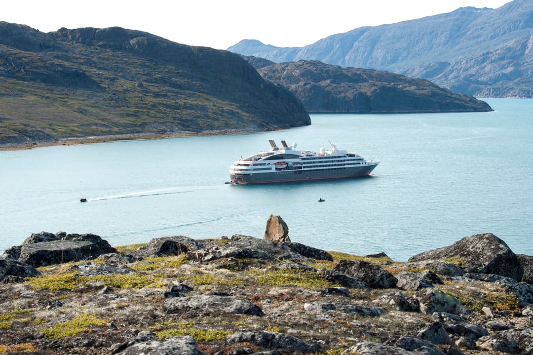 Ponant, L'austral Eternity Fjord Greenland Exterior ©Studio Ponant Olivier Blaud