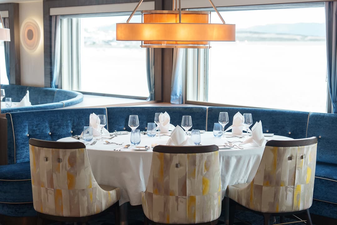 Quark Expeditions, Ocean Explorer Main Dining Room 7 ©Quark Expeditions