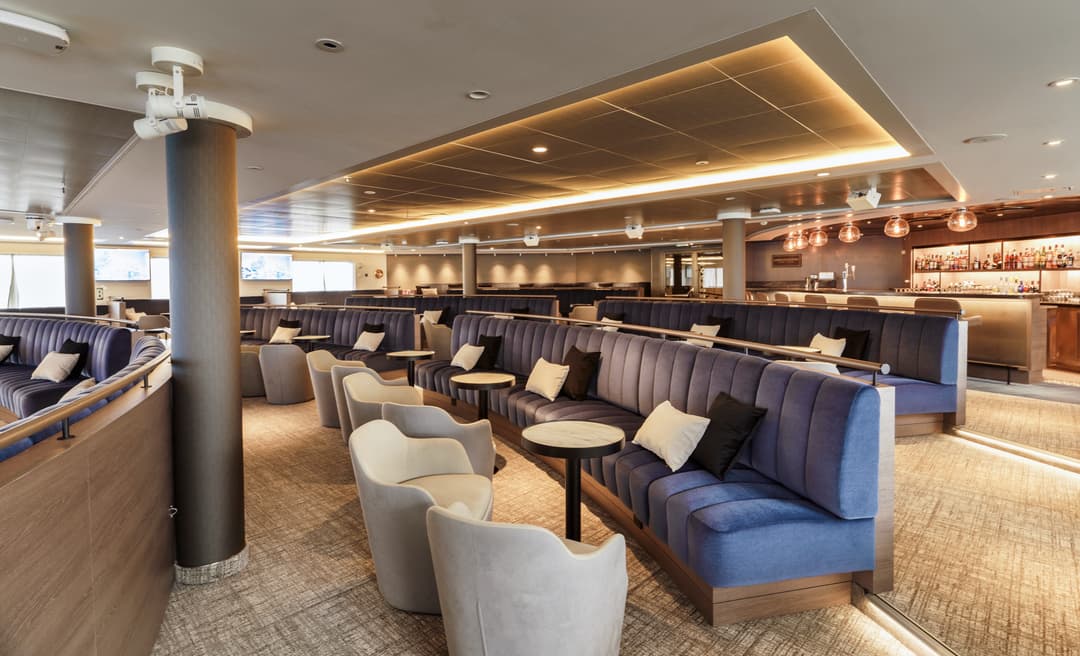 Quark Expeditions, Ultramarine Ambassador Theater 6 ©Quark Expeditions