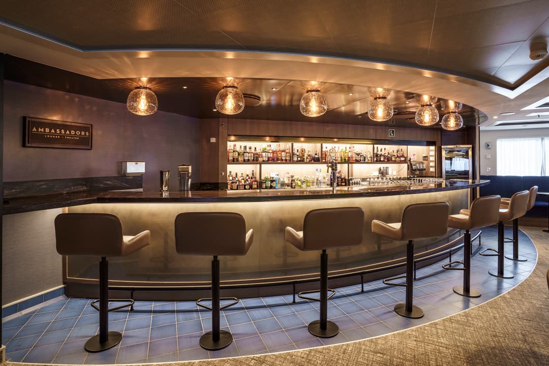 Quark Expeditions, Ultramarine Ambassador Theater 3 ©Quark Expeditions