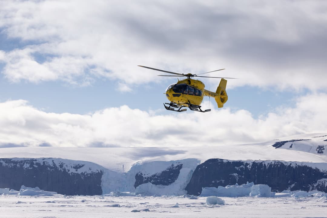 Quark Expedtions, Helicopter Exterior 2 ©Michelle Sole