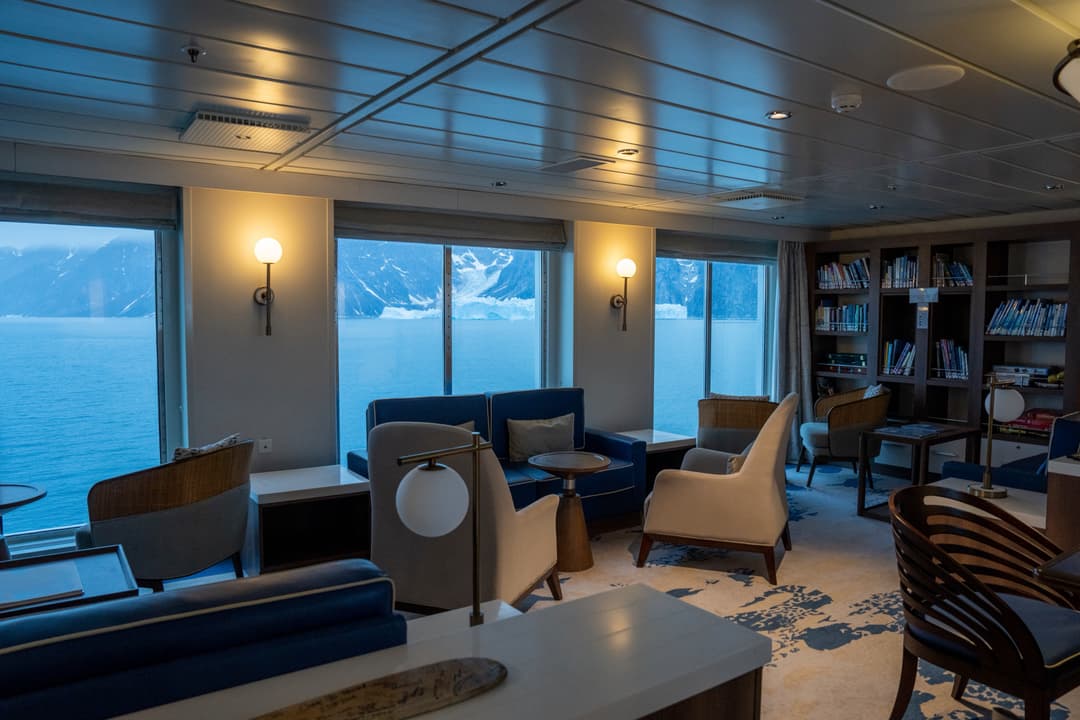 National Geographic Lindblad Expeditions Greg Mortimer Library & Multimedia Centre ©Ae Expeditions 3