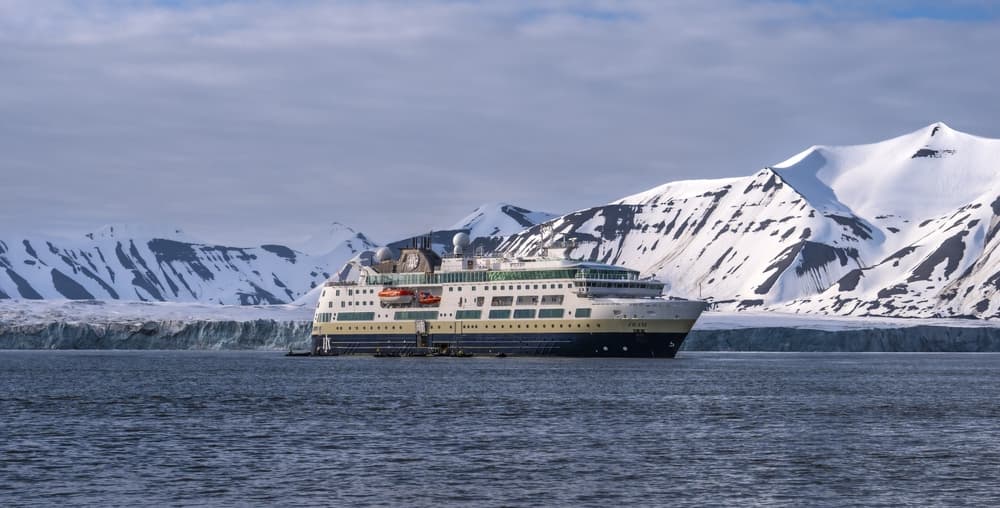 Circumnavigating Svalbard - The Ultimate Expedition (with Overnight in Oslo)