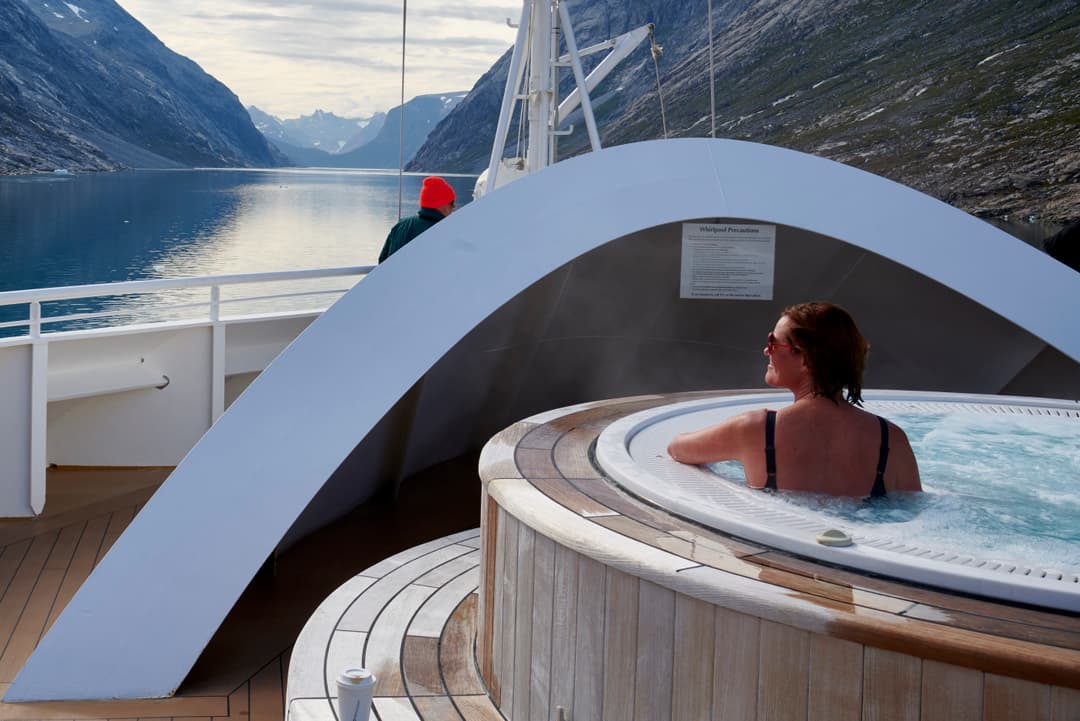 Seabourn Quest Bow Whirlpool ©Mike Louagie