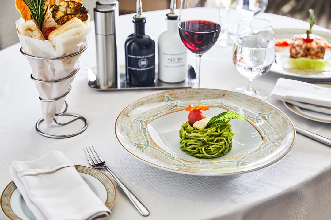 Silversea Cruises Silver Cloud Le Terrazza 4 ©Silversea Cruises Ltd