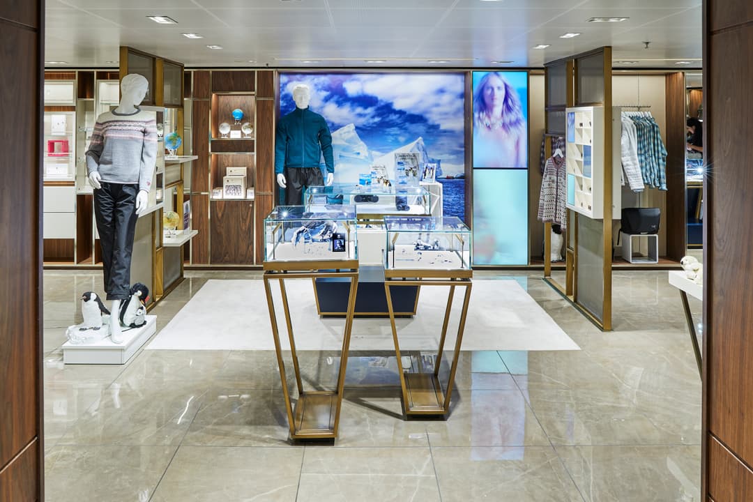Silversea Cruises Silver Cloud Boutique 1 ©Silversea Cruises Ltd