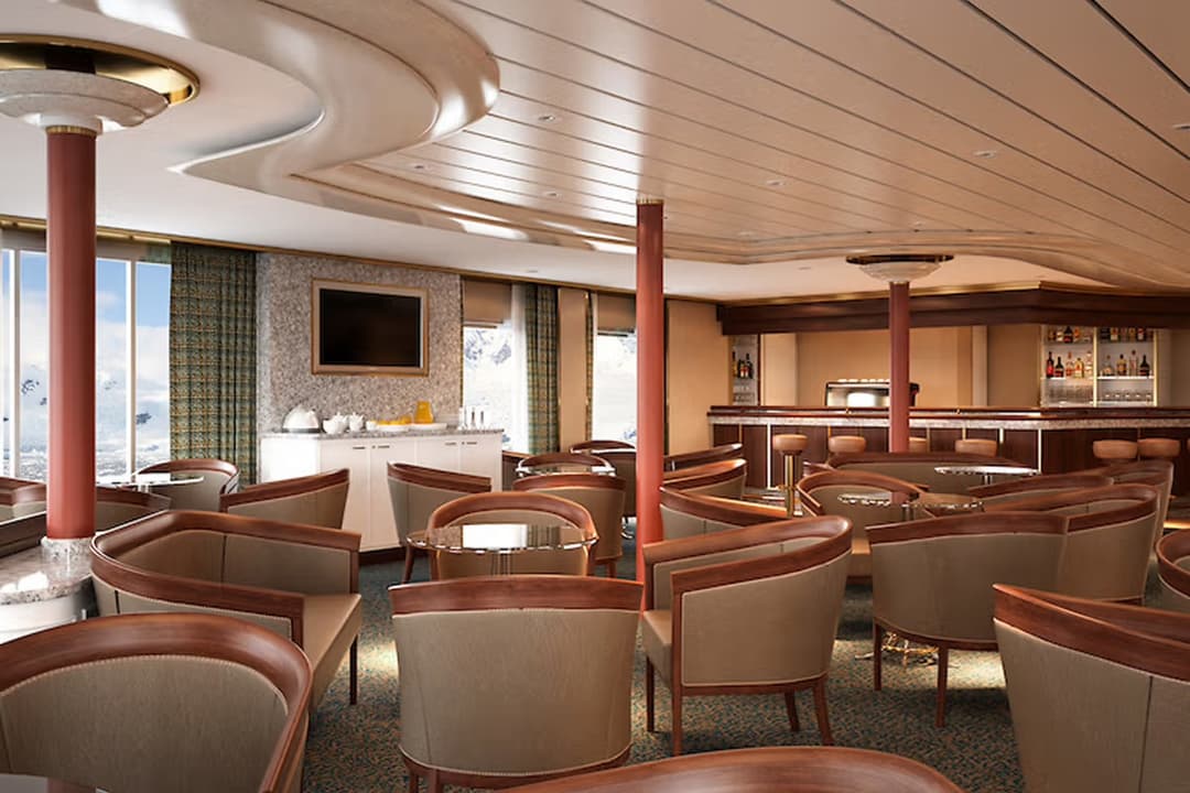 Silversea Cruises Silver Cloud Panorama Lounge 1 ©Silversea Cruises Ltd