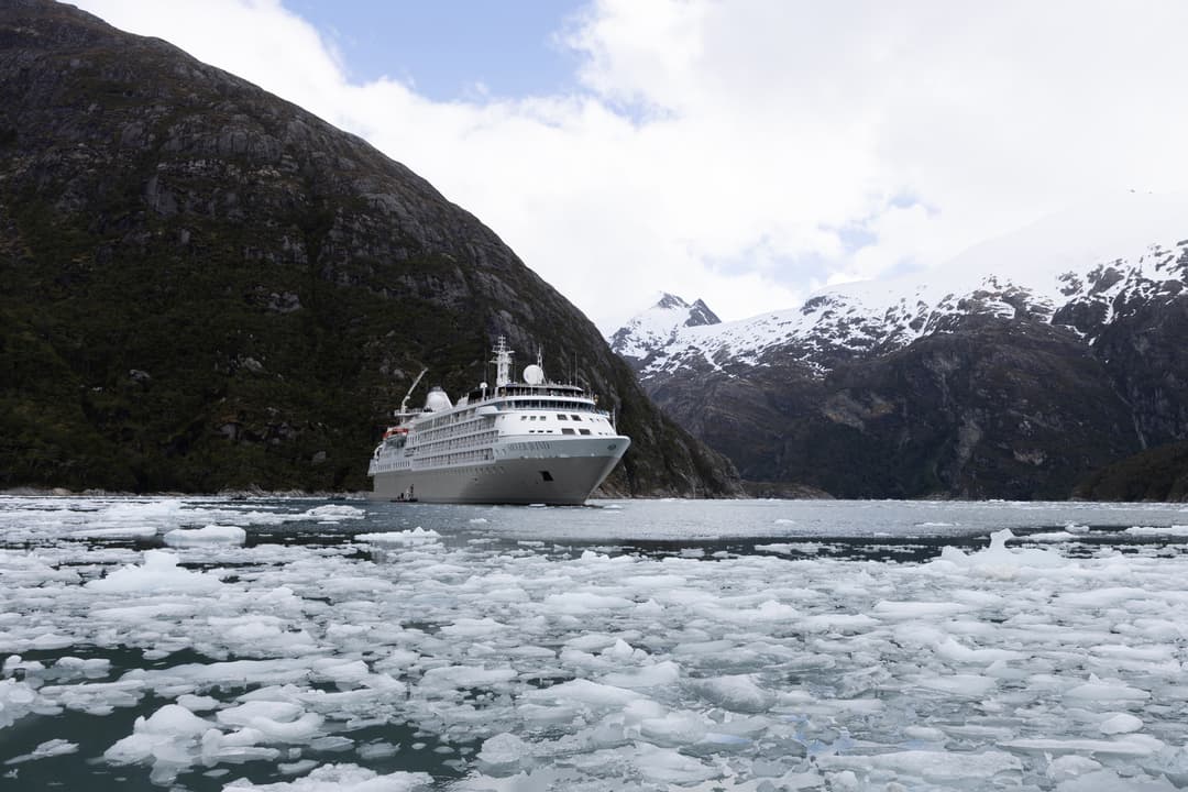 Silversea Cruises Silver Wind Chile Garibaldi Glacier Exterior ©Silversea Cruises Ltd