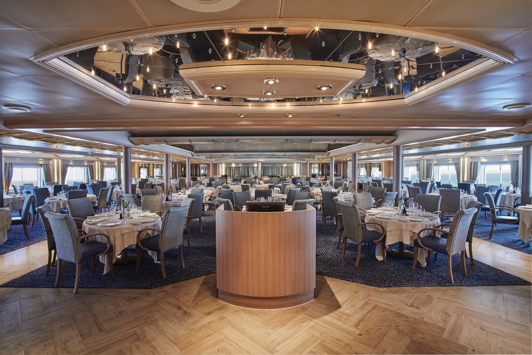 Silversea Cruises Silver Wind The Restaurant 2 ©Silversea Cruises Ltd