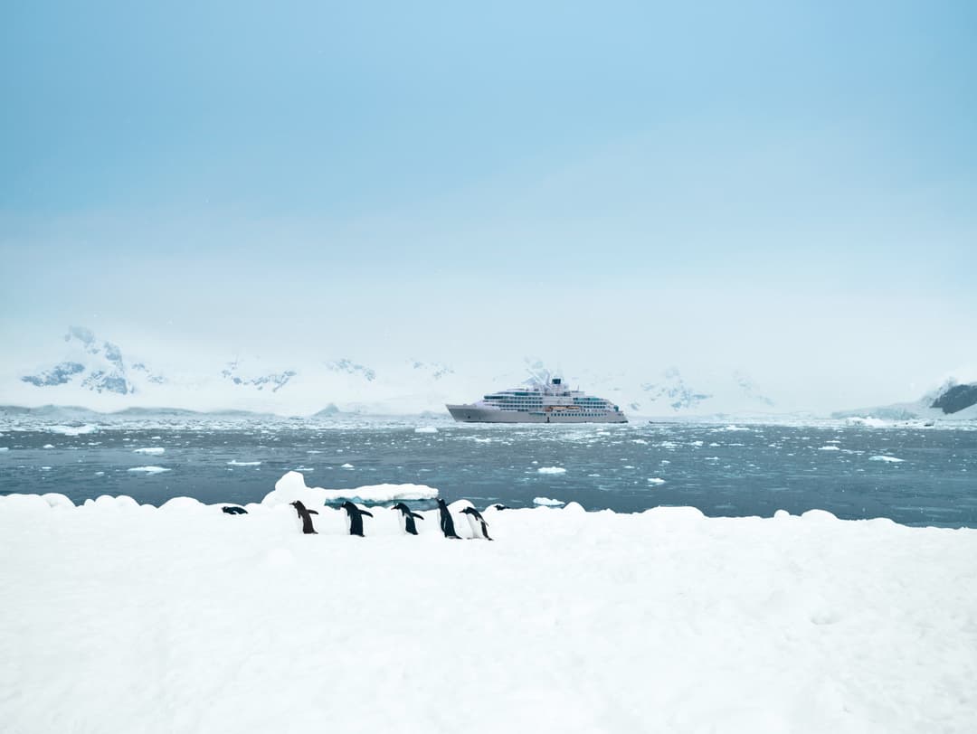 Silversea Ev Exterior Antarctica ©Silversea Cruises Ltd.