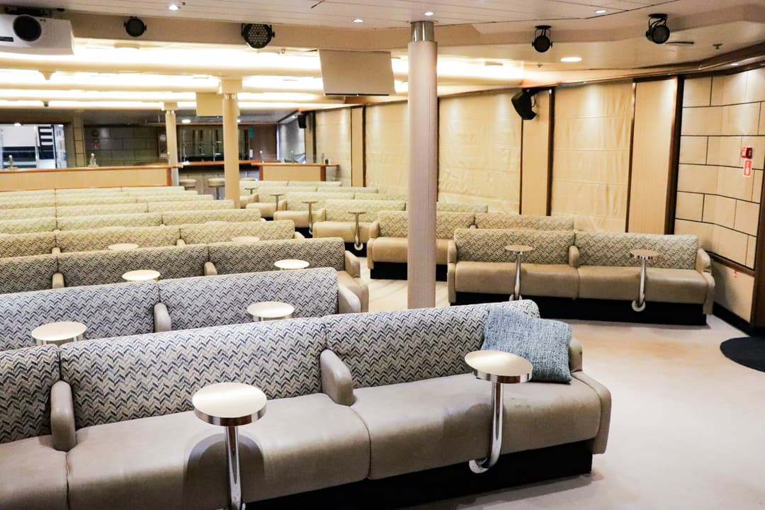 Polar Latitudes Expeditions Mv Discoverer Lecture Theatre 7