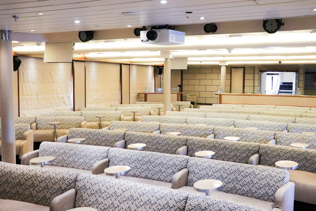 Polar Latitudes Expeditions Mv Discoverer Lecture Theatre 9