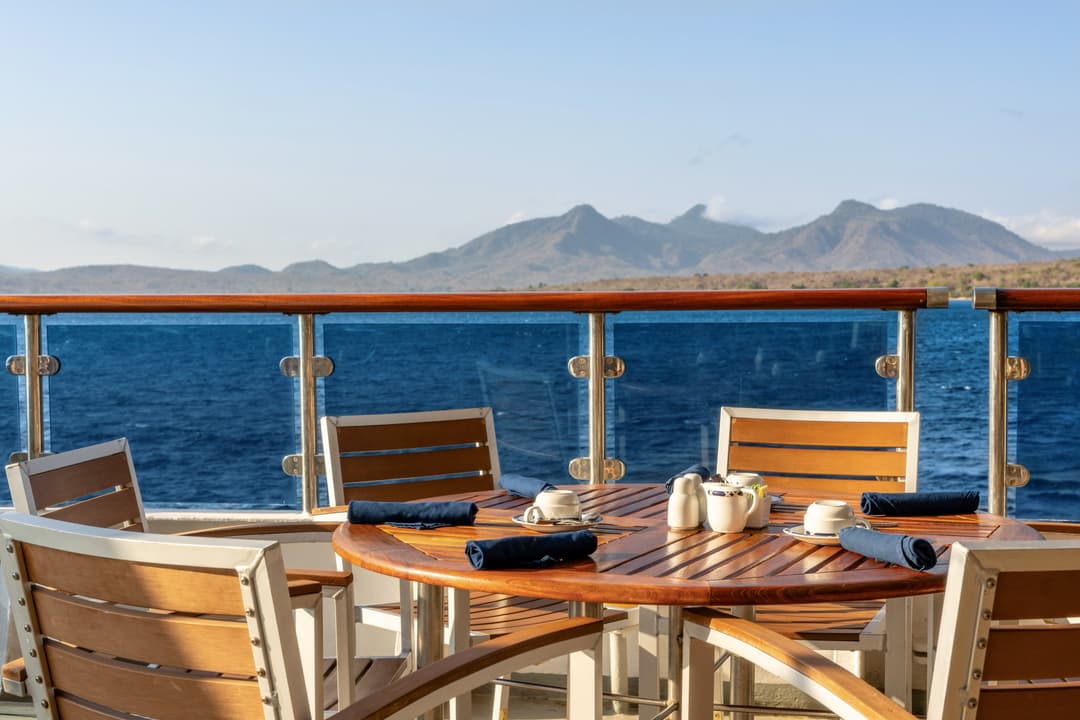 Ng Lindblad Expeditions National Geographic Orion Outdoor Dining 1