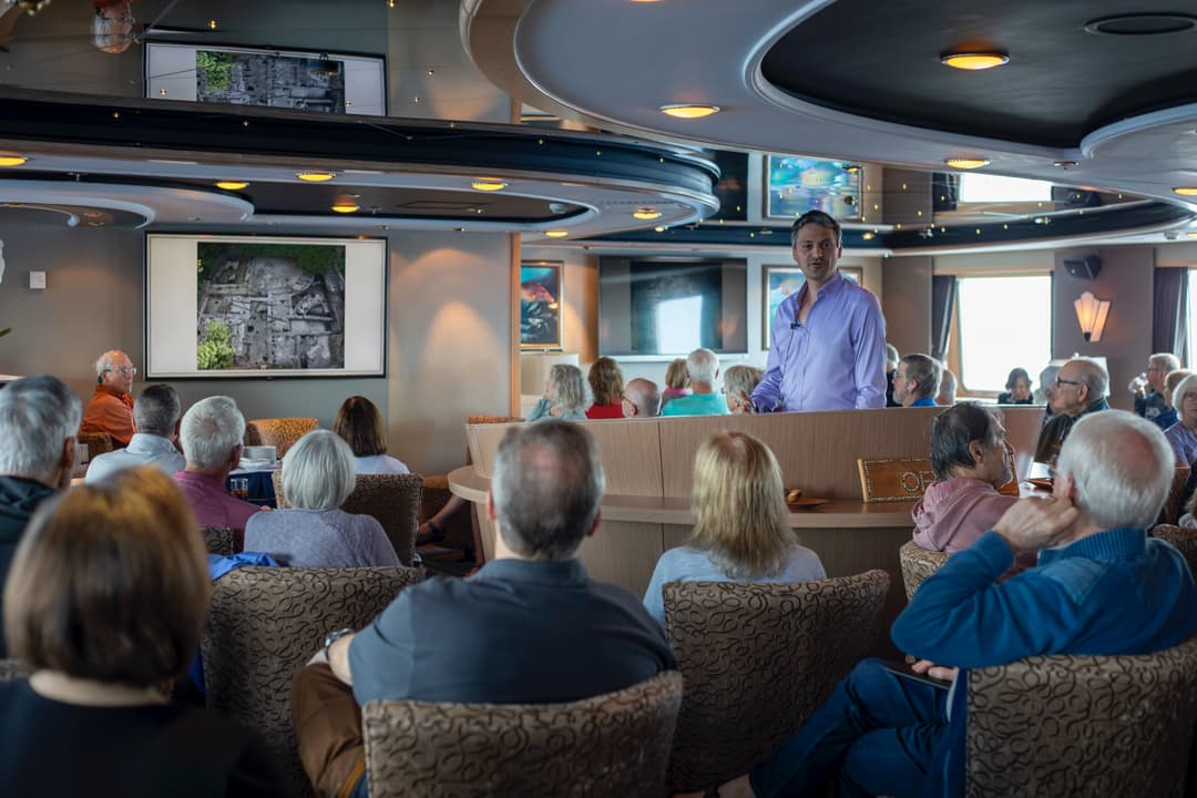 Ng Lindblad Expeditions National Geographic Orion Lounge & Bar 5