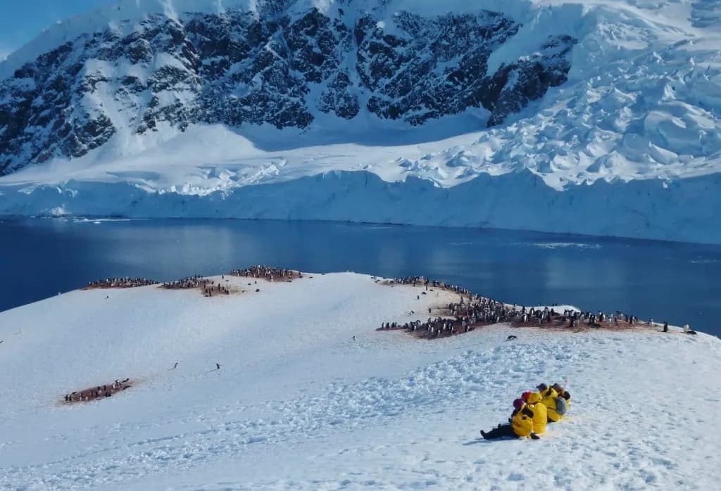 Antarctic Peninsula: Crossing the Circle
