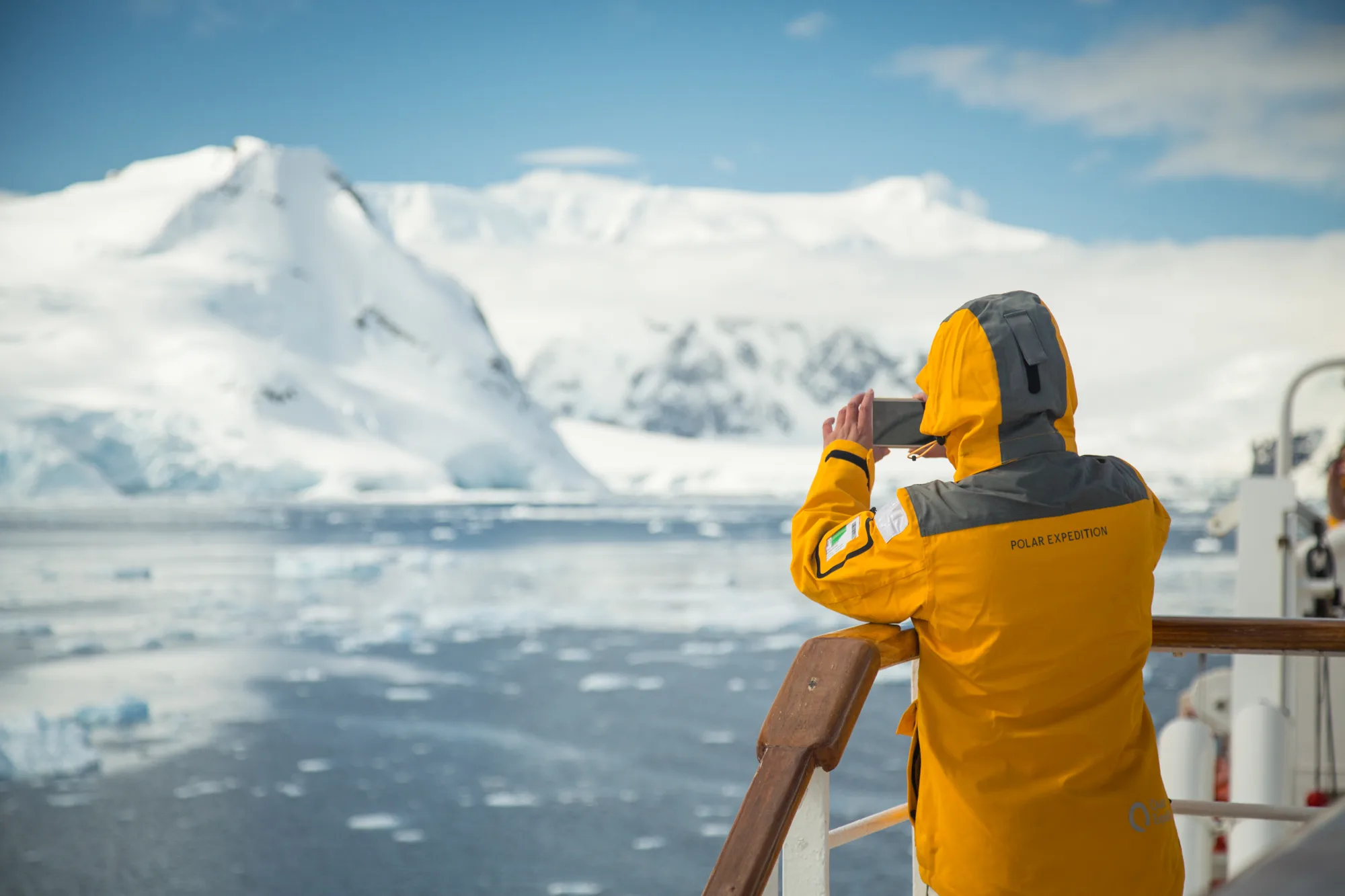 Antarctic Explorer: Discovering the 7th Continent