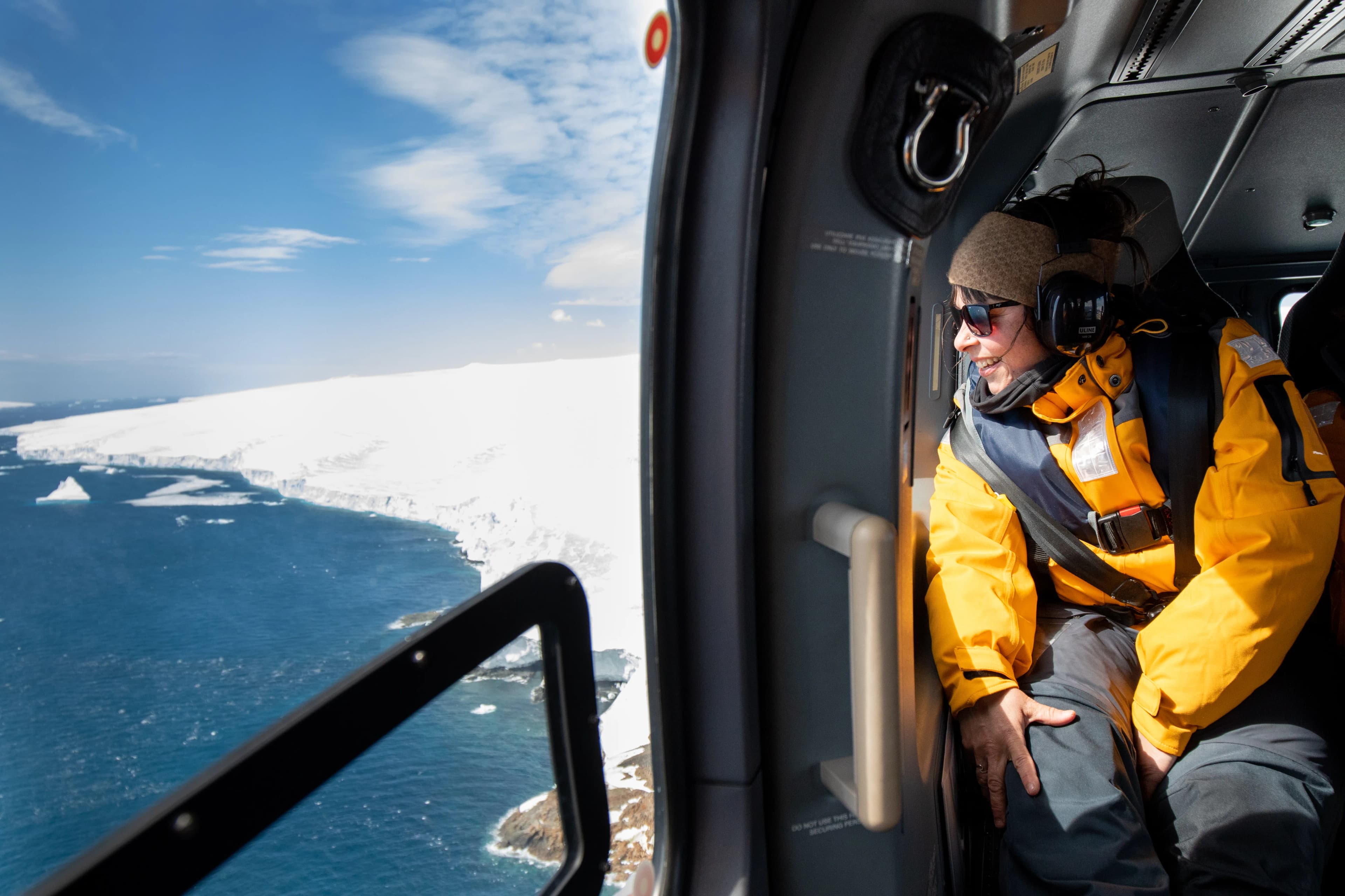 Snow Hill to the Peninsula: Shackleton's Emperors